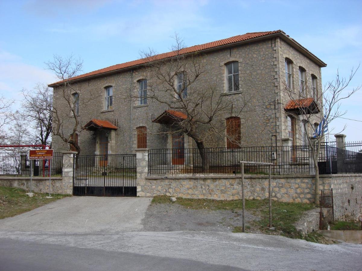 Hotel Ξενωνασ Σελινουντα Kosmás Exteriér fotografie